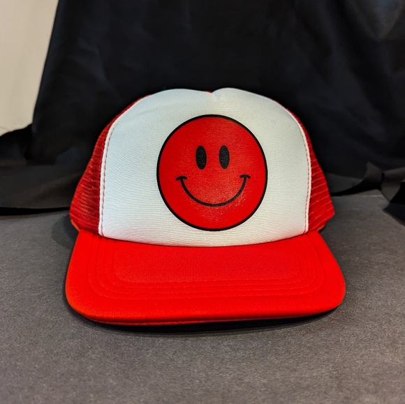 New Trucker Hat Smiley Face Good Time Cap Snapback Red - Picture 2 of 4